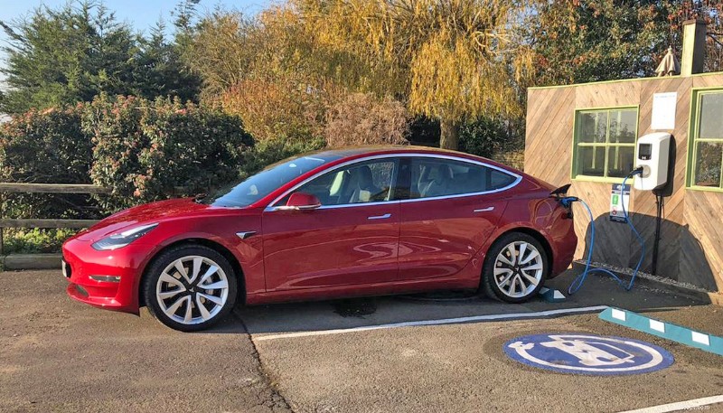 Qu’est-ce que la recharge à destination ? Alimentez votre véhicule électrique pendant que vous explorez 