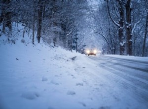 Des moyens rapides et sûrs pour sortir votre voiture de la neige 