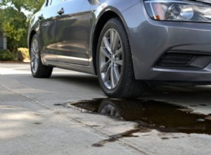 Fuites d’huile de voiture expliquées :causes, symptômes, réparations et estimations des coûts – Rx Mechanic 