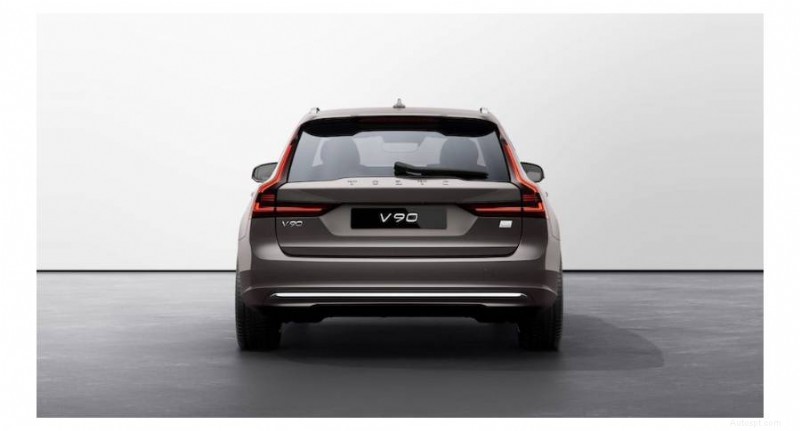 Volvo V90 Recharge Plug‑In Hybrid (Break) – Guide d’achat du dernier luxe électrique au Royaume-Uni 