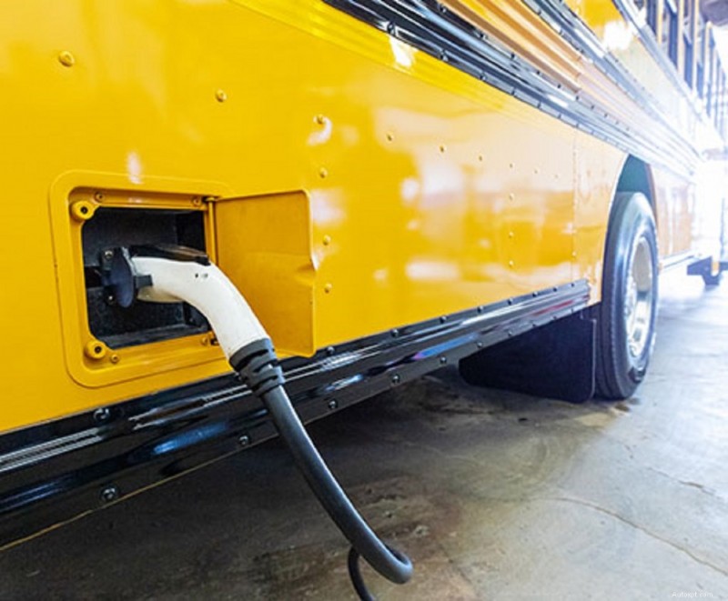 10 stratégies éprouvées pour assurer une carrière dans l’industrie des véhicules électriques 