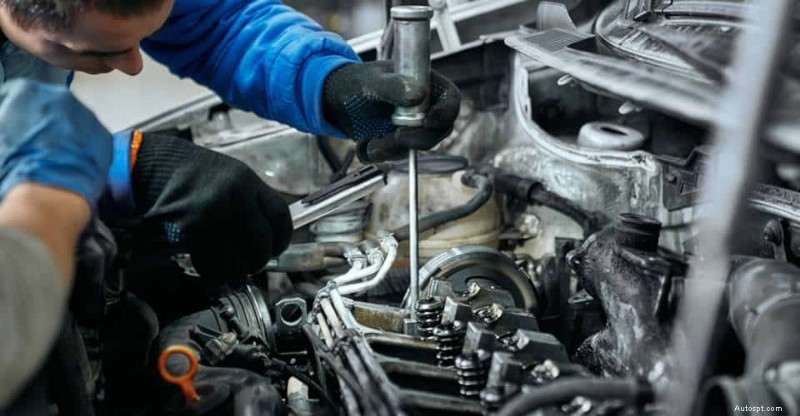 Comprendre les moteurs hydrobloqués :causes, symptômes et solutions de réparation 