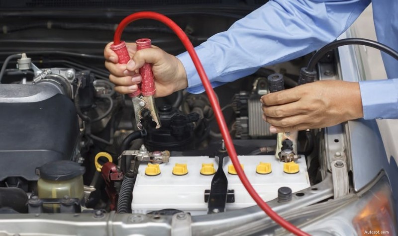 Why Are Your Jumper Cables Smoking? Conseils sécuritaires pour prévenir les dommages 