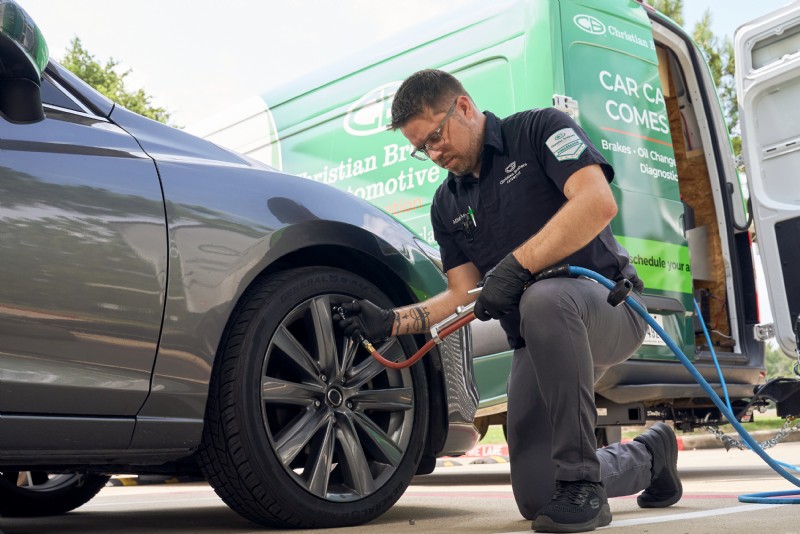 Christian Brothers Automotive lance sur place :un service de réparation mobile pour l entretien des véhicules sur place 