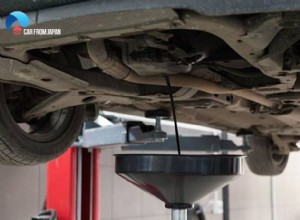 Pourquoi votre voiture fuit de l huile lorsqu elle est garée :causes courantes et solutions rapides 