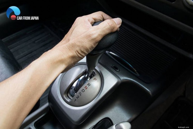 Comment effectuer un burn-out dans une voiture automatique :risques, légalité et conseils de sécurité 