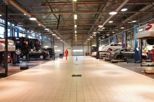 Elite Automotive Service :l entraîneur européen d Otto travaille pour les voitures de sport de luxe 