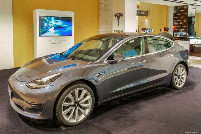 Les prix des pneus Tesla expliqués :pourquoi ils sont élevés et combien de temps ils durent 