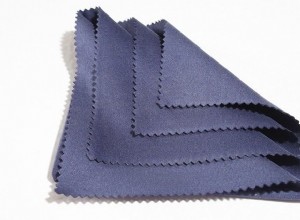 Guide étape par étape pour nettoyer en toute sécurité votre lecteur CD de voiture 