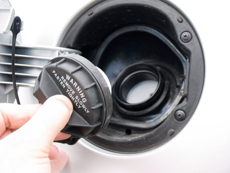Voyant de contrôle du moteur Jeep :ce que cela signifie, causes courantes et solutions rapides 