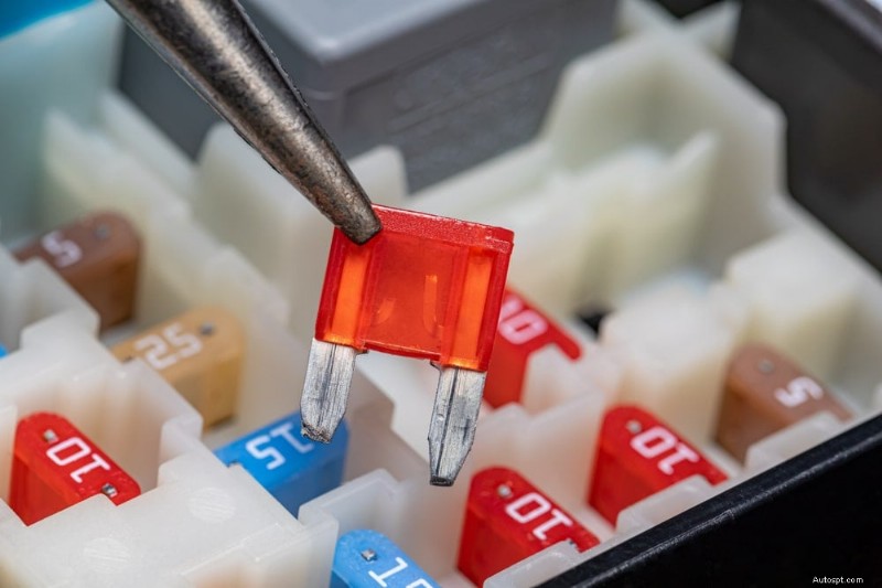 Réparer un lave-glace non fonctionnel :causes et solutions courantes 