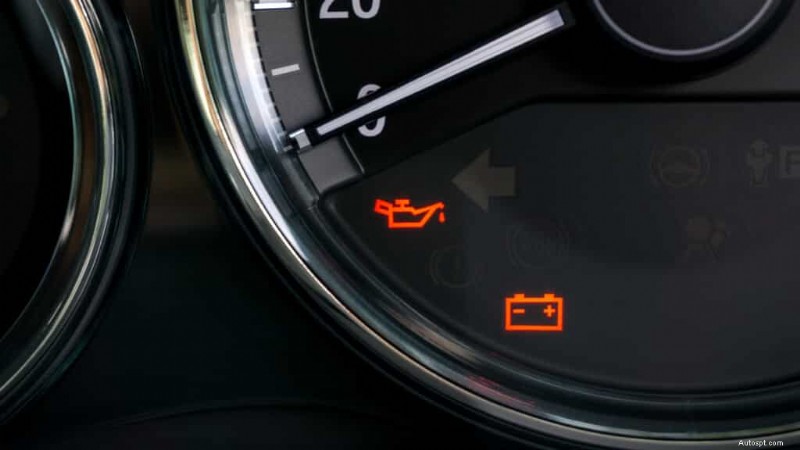 Quelles sont les causes du cliquetis au ralenti ? Causes courantes et solutions rapides pour votre voiture 