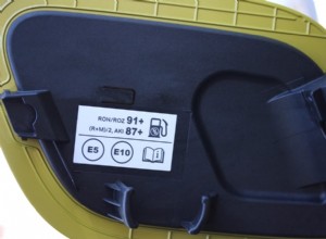 Quelles sont les causes des bruits de cognement dans le moteur de votre voiture et comment y remédier 