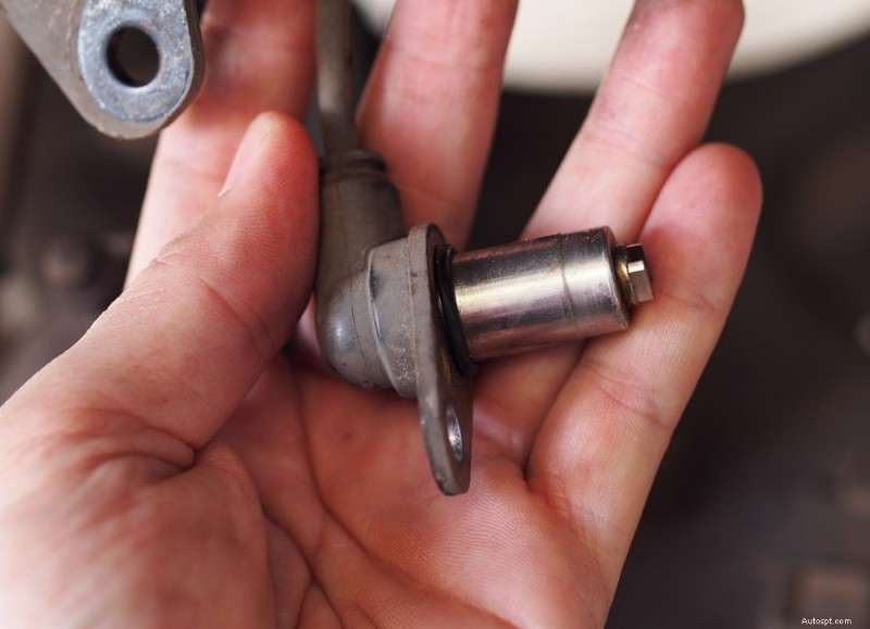 Le témoin d’avertissement de contrôle de traction reste allumé ? Comprendre les causes et les solutions 