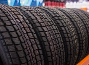 Choisir les bons pneus pour votre camionnette légère :un guide complet 