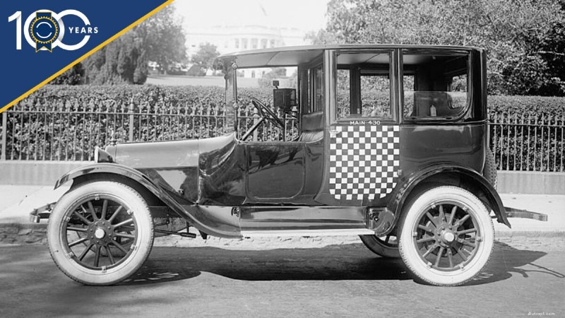 Les percées automobiles des années 1920 :l’essor des voitures à carrosserie fermée 