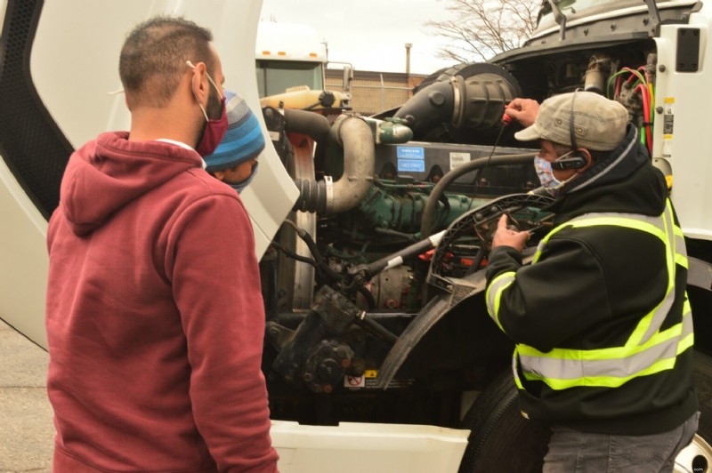 Guide d inspection avant voyage du Memorial Day – Plainfield, Illinois (certifié ASE et garantie de 3 ans) 
