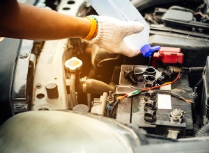 Remplacement de la batterie de voiture :quand la remplacer et comment éviter les pannes 