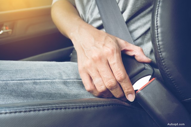 Éliminer les habitudes de conduite dangereuses :stratégies éprouvées pour rester en sécurité sur la route 