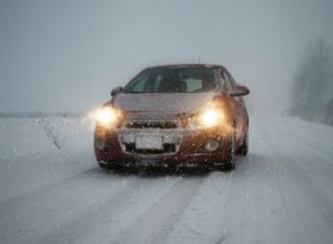 Conseils essentiels sur les pneus d’hiver et l’hivernage de votre voiture pour une conduite sûre et fiable 