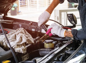 5 causes principales qui déclenchent le voyant de contrôle du moteur de votre voiture 