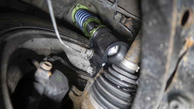 Alignement de précision :la dernière étape cruciale dans une installation de coilover 