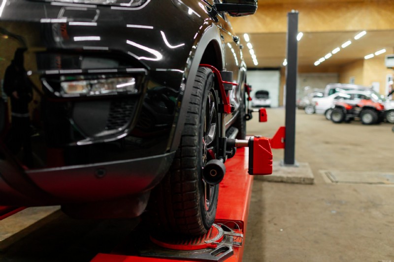 Alignement de précision :la dernière étape cruciale dans une installation de coilover 