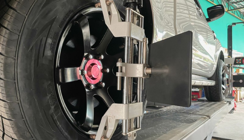 Alignement de précision :la dernière étape cruciale dans une installation de coilover 