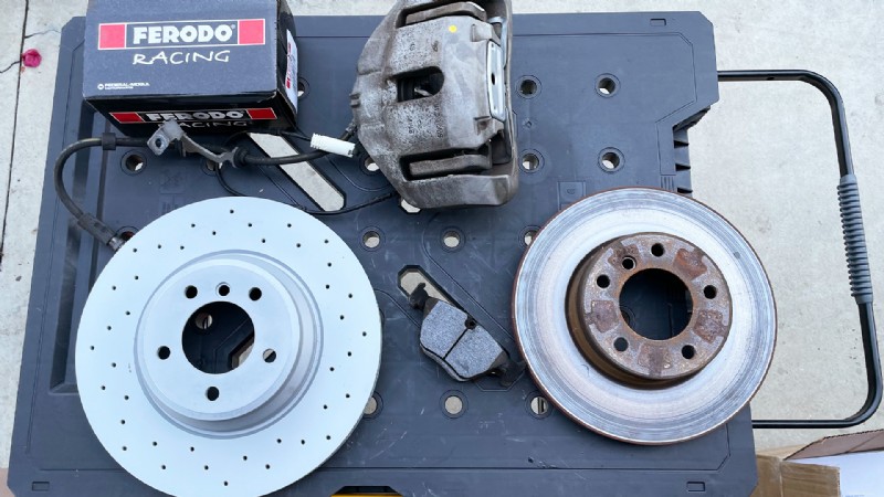 Guide des coûts de remplacement des plaquettes et des rotors de frein :à quoi s attendre 
