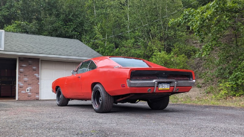 Faire revivre un classique :transformer ma Dodge Charger 1969 avec de la peinture industrielle 