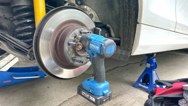 Clé à chocs compacte Hercules 3/8 pouces 20 V :puissante, précise et durable – Examen complet 
