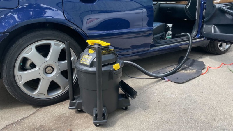 Guide étape par étape :Comment éliminer efficacement le sable de votre voiture 