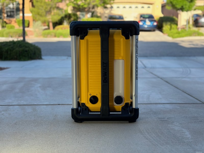 Examen du nettoyeur haute pression électrique DeWalt 2100psi - Performance, fiabilité et valeur 