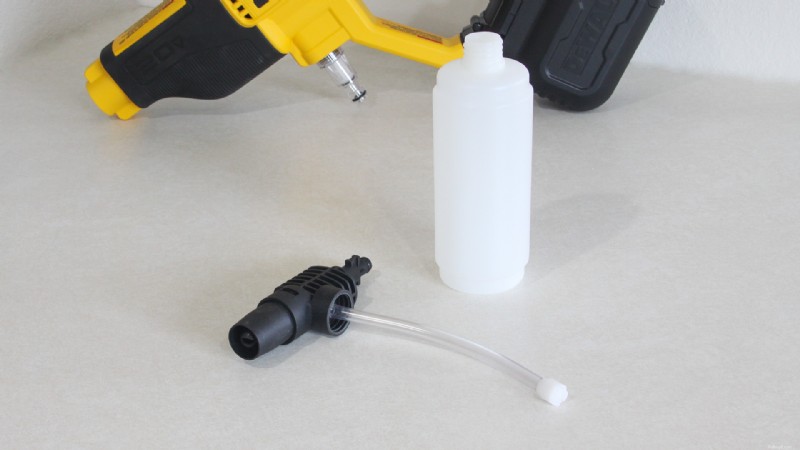 Examen du nettoyeur électrique sans fil DeWalt 20V MAX :550 PSI pour un nettoyage impeccable 