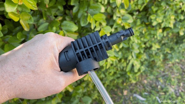 Examen du nettoyeur électrique sans fil DeWalt 20V MAX :550 PSI pour un nettoyage impeccable 