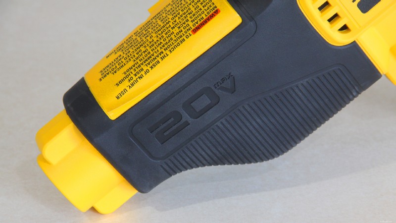 Examen du nettoyeur électrique sans fil DeWalt 20V MAX :550 PSI pour un nettoyage impeccable 