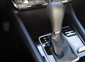 Rouler au point mort :pourquoi cela entraîne un gaspillage de carburant et comment économiser de l argent 