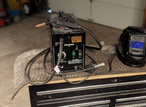 Soudeuse électrique à noyau de flux Harbor Freight Chicago :un investissement intelligent pour les soudeurs bricoleurs 