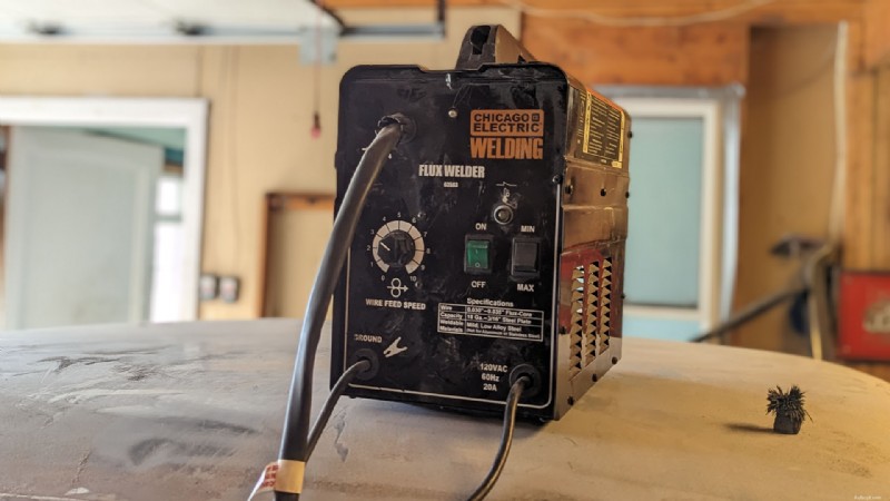 Soudeuse électrique à noyau de flux Harbor Freight Chicago :un investissement intelligent pour les soudeurs bricoleurs 