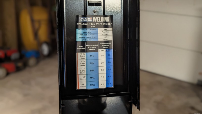 Soudeuse électrique à noyau de flux Harbor Freight Chicago :un investissement intelligent pour les soudeurs bricoleurs 