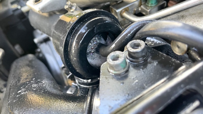 Guide étape par étape pour effectuer un test de fuite de suralimentation sur votre moteur turbocompressé 