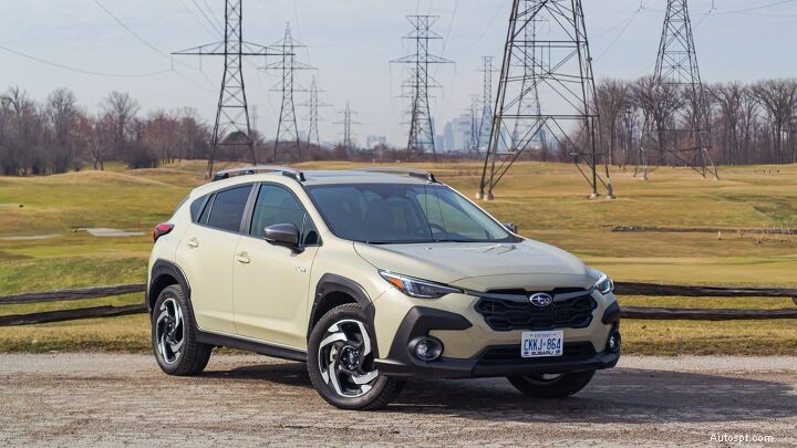 Subaru Crosstrek hybride vs Toyota Corolla Cross hybride :examen expert et comparaison côte à côte 