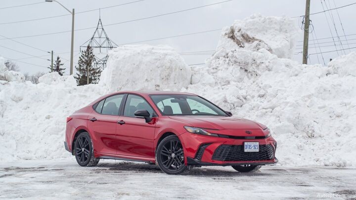 Affrontement des berlines hybrides :comparaison des Toyota Camry, Honda Accord et Hyundai Sonata 