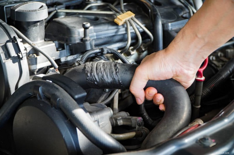 Diagnostiquer les problèmes de durites de radiateur de voiture :conseils et solutions d experts 