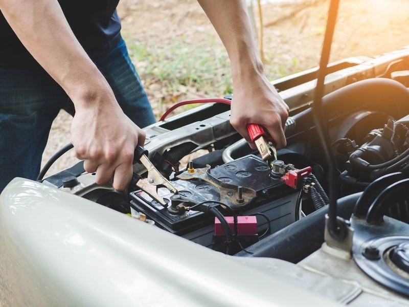 Protégez votre véhicule :5 contrôles essentiels de l’état de la batterie pour une conduite hivernale fiable 