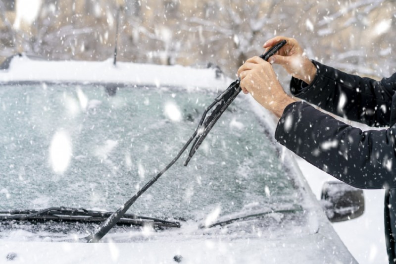 Préparez votre véhicule pour l’hiver :conseils de sécurité essentiels 