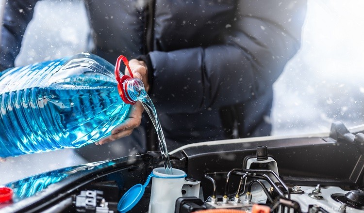 Antigel ou liquide de refroidissement :le guide essentiel pour protéger votre moteur 