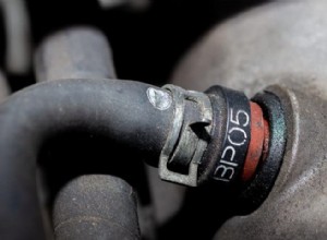Repérez une vanne PCV défectueuse et connaissez les coûts de remplacement 