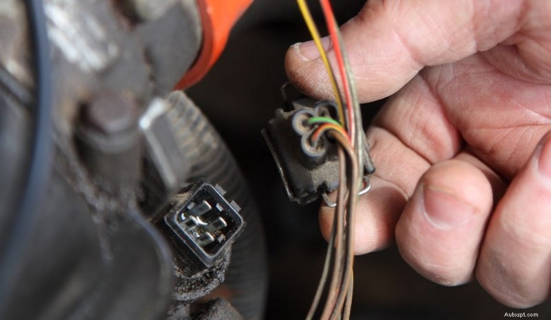 Capteurs essentiels pour voiture :types et leurs fonctions expliquées 