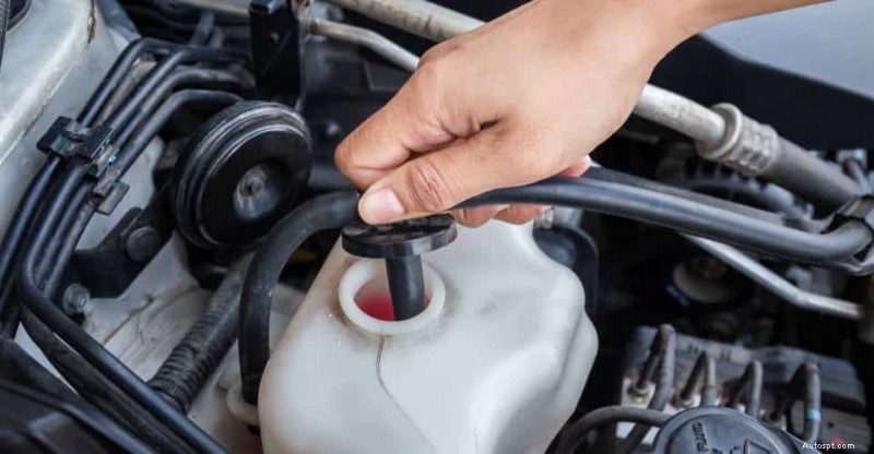 Le liquide de refroidissement du moteur peut-il vraiment s’évaporer ? Comprendre les pertes et les fuites de liquide de refroidissement 